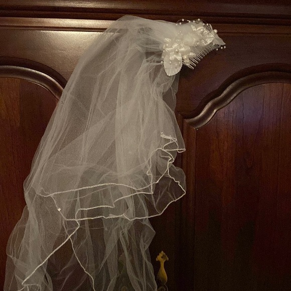 First communion dress and headpiece - Picture 6 of 7